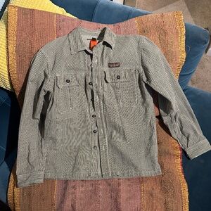 Patagonia Men's Light Farrier's Shirt grey and white stripe